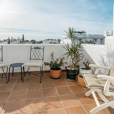 Andalusian Elegance In El Paraiso With 360 Views Over Sea And Mountains 公寓