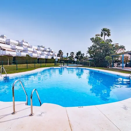 Andalusian Elegance In El Paraiso With 360 Views Over Sea And Mountains 埃斯特波纳