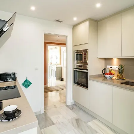 Andalusian Elegance In El Paraiso With 360 Views Over Sea And Mountains 公寓 *