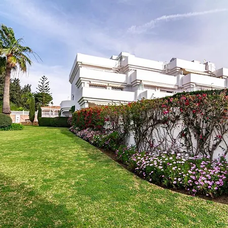 Andalusian Elegance In El Paraiso With 360 Views Over Sea And Mountains 아파트 에스테포나