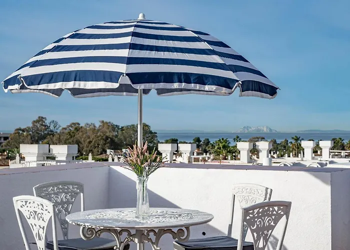 Апартаменты Andalusian Elegance In El Paraiso With 360 Views Over Sea And Mountains Эстепона