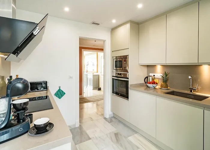 Andalusian Elegance In El Paraiso With 360 Views Over Sea And Mountains Апартаменты *