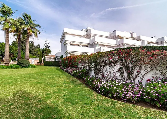 Andalusian Elegance In El Paraiso With 360 Views Over Sea And Mountains Апартаменты Эстепона