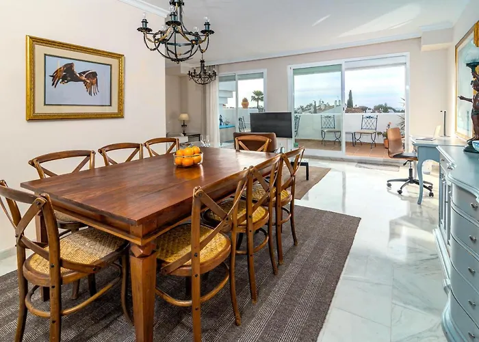 Andalusian Elegance In El Paraiso With 360 Views Over Sea And Mountains Апартаменты Эстепона