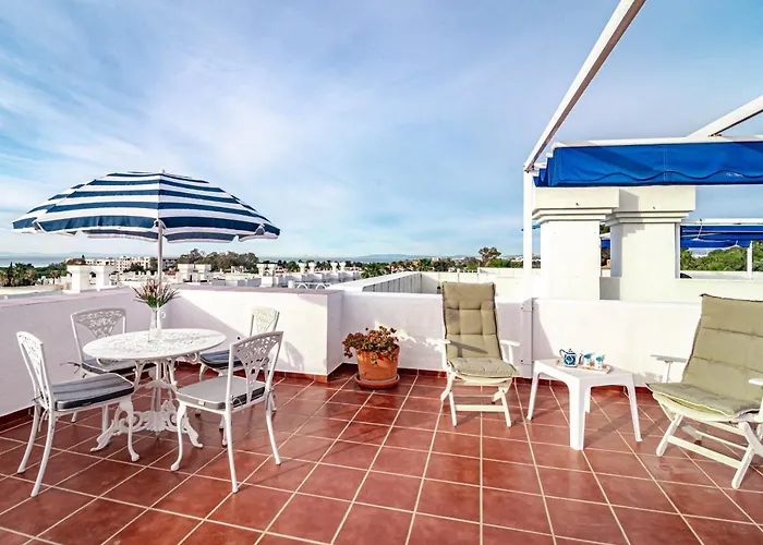 Апартаменты Andalusian Elegance In El Paraiso With 360 Views Over Sea And Mountains Эстепона