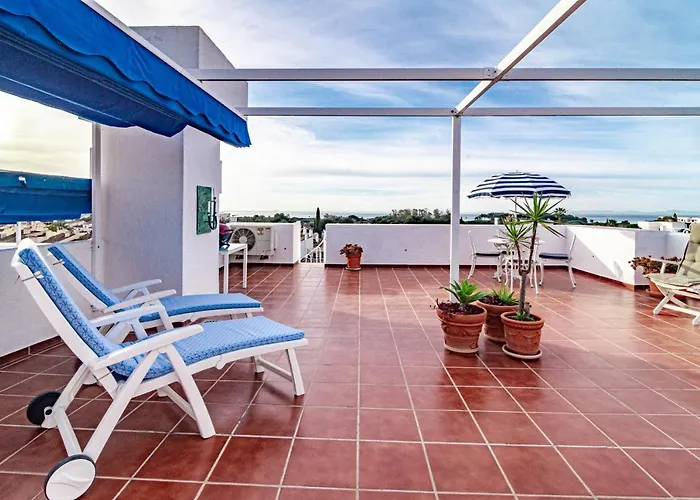 Andalusian Elegance In El Paraiso With 360 Views Over Sea And Mountains Апартаменты