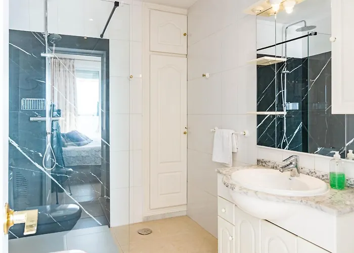 Апартаменты Andalusian Elegance In El Paraiso With 360 Views Over Sea And Mountains *