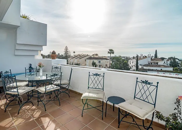 Andalusian Elegance In El Paraiso With 360 Views Over Sea And Mountains