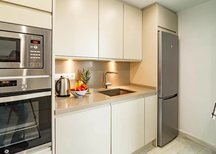 Andalusian Elegance In El Paraiso With 360 Views Over Sea And Mountains Апартаменты Эстепона