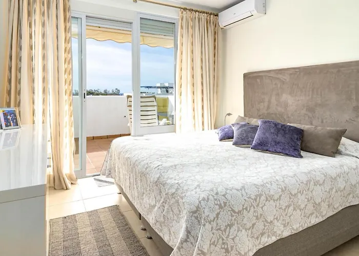 Andalusian Elegance In El Paraiso With 360 Views Over Sea And Mountains Апартаменты Эстепона