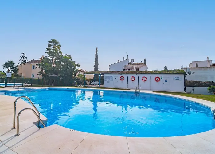 Andalusian Elegance In El Paraiso With 360 Views Over Sea And Mountains Апартаменты