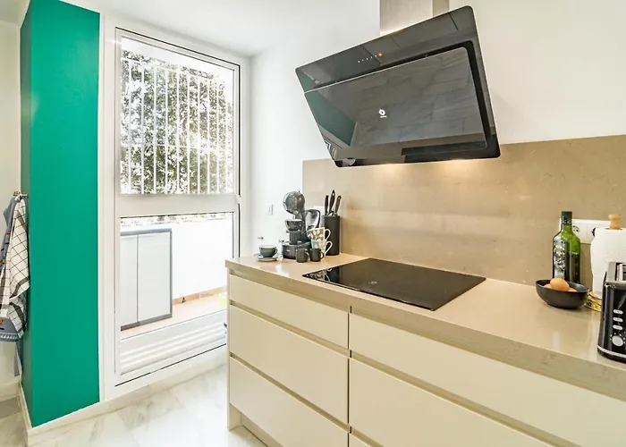 Апартаменты Andalusian Elegance In El Paraiso With 360 Views Over Sea And Mountains Эстепона