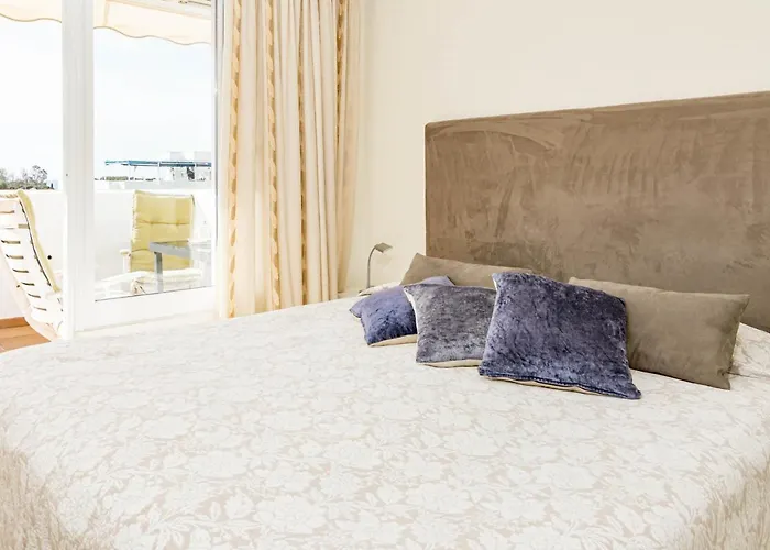 Andalusian Elegance In El Paraiso With 360 Views Over Sea And Mountains Апартаменты *